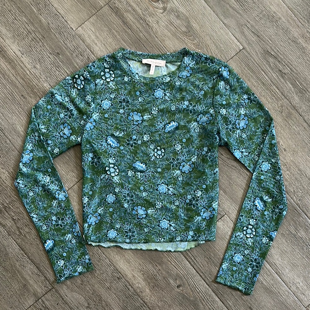 BCBGeneration Green Graphic Fitted Long Sleeve Blouse